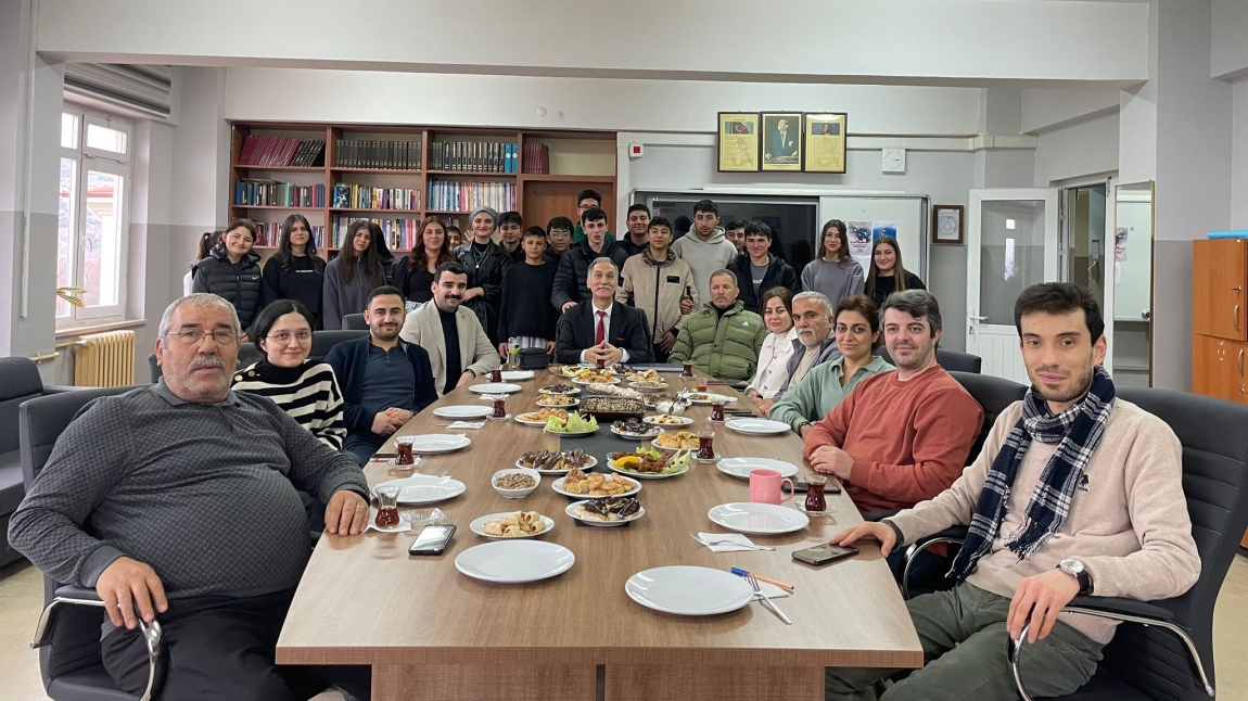 Prof. Dr. Metin HAKVERDİOĞLU'nun Okulumuzu Ziyareti